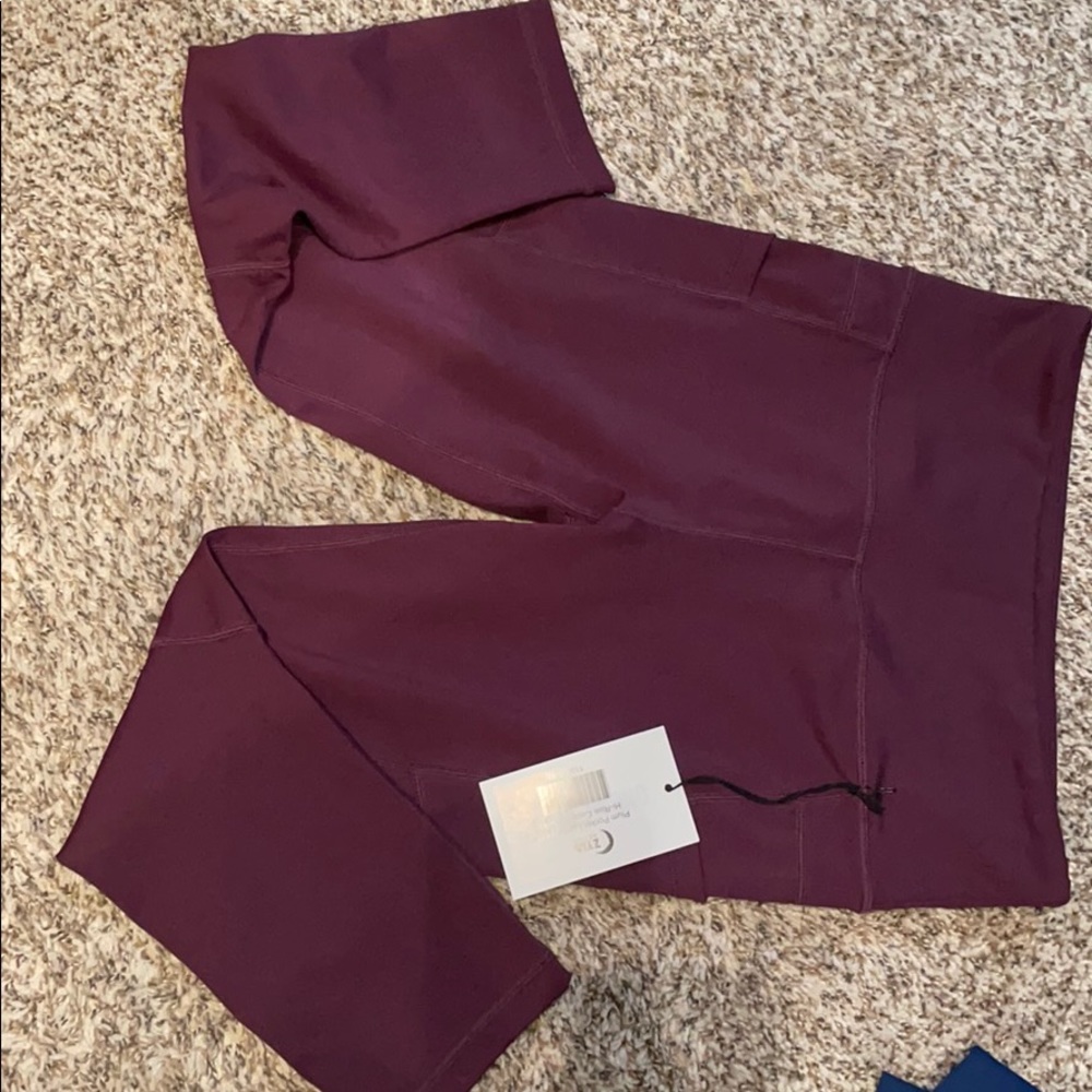 Zyia Light n Tight Capri Plum